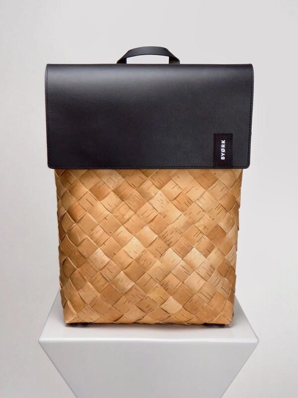 byork-J7Dl7cA5lmg-unsplash Classic Heritage